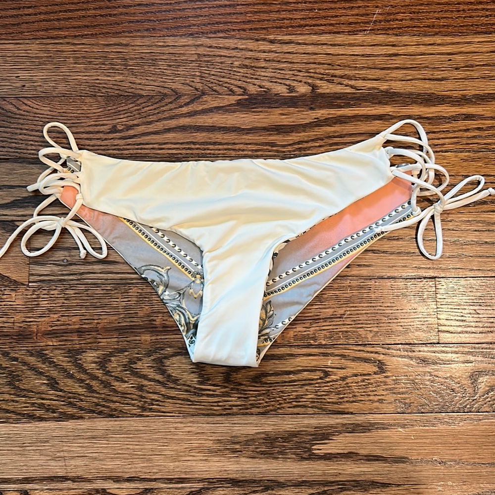 San Lorenzo bikini bottom size large